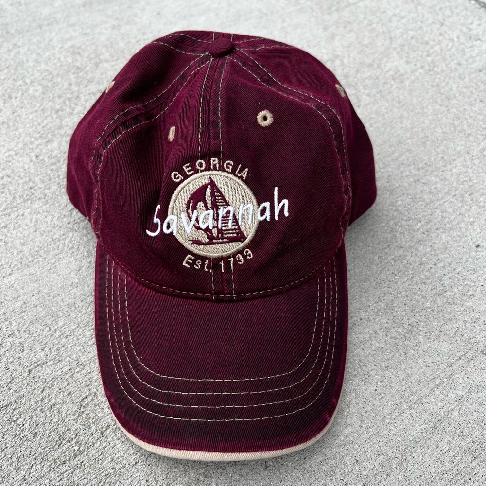 Savannah Georgia Men’s Hat Baseball Cap Red/Cream